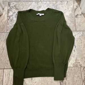 NWT size medium Women's Green Sweater